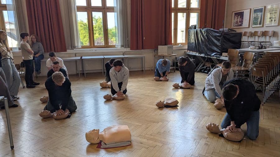 Tag der Wiederbelebung – Schüler retten Leben