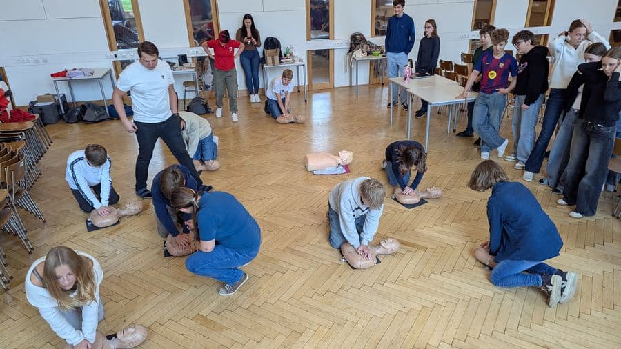 Tag der Wiederbelebung – Schüler retten Leben